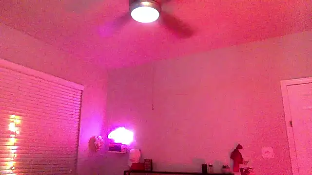 Texxaspearl online show from 8, 1, 2026