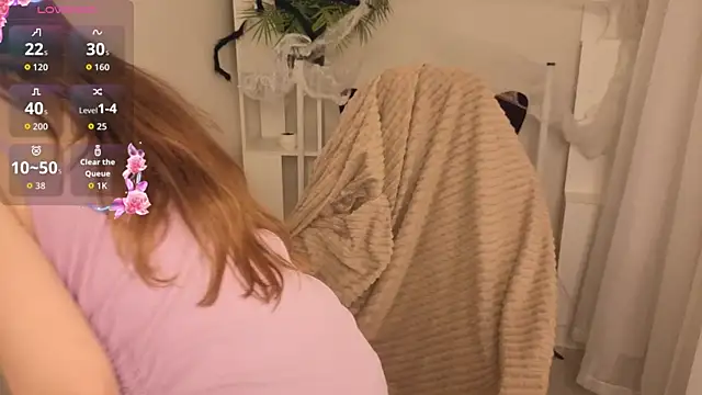 KarenSmitht online show from 2, 11, 2025