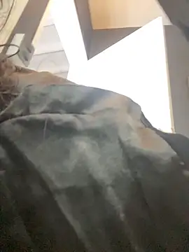 krisstenSantos online show from 29, 10, 2025