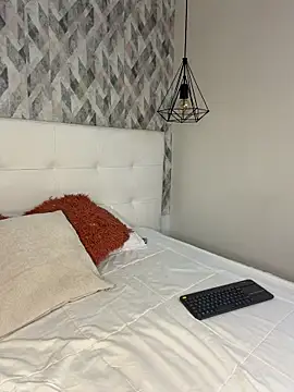 krisstenSantos online show from 21, 12, 2025