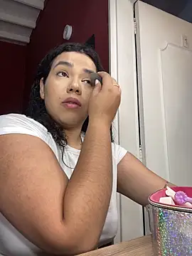 krisstenSantos online show from 10, 10, 2025