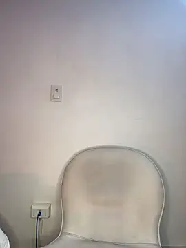 krisstenSantos online show from 31, 10, 2025