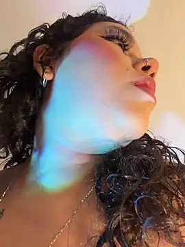 krisstenSantos online show from 13, 4, 2026