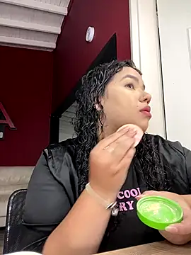 krisstenSantos online show from 30, 9, 2025