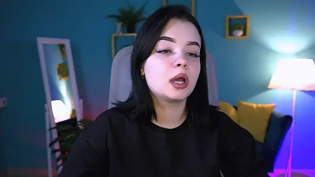 leslierowe  online show from 16, 10, 2025