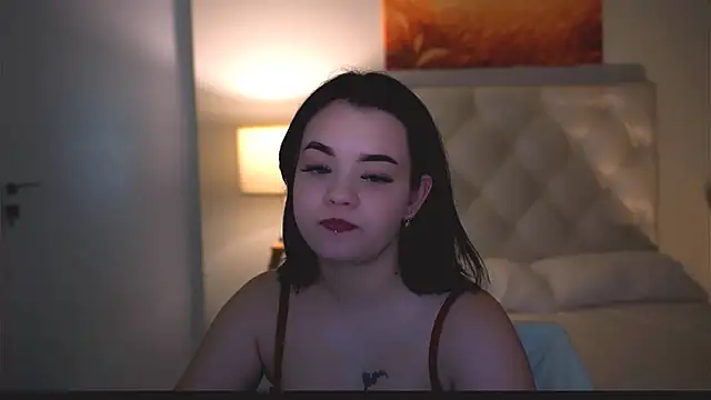 leslierowe  online show from 24, 9, 2025