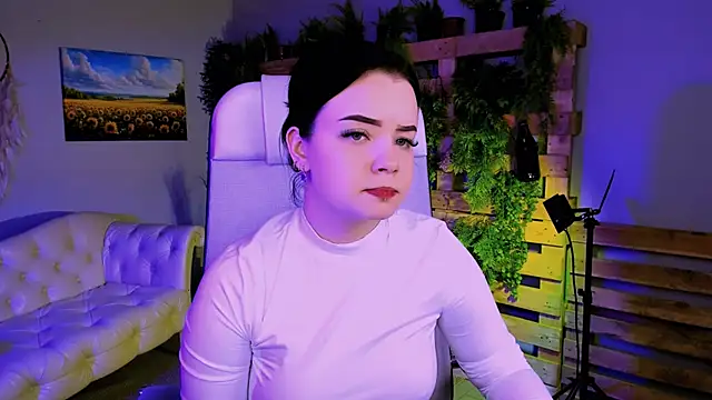 leslierowe  online show from 25, 10, 2025