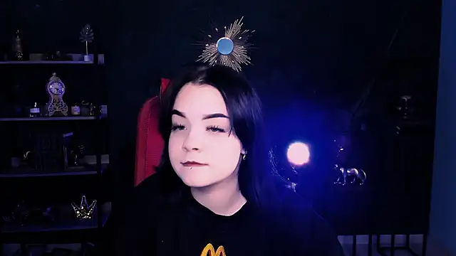 leslierowe  online show from 23, 9, 2025