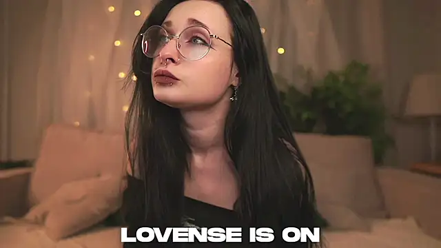 Snapshot of DarcyAspacio chatting on 5, 2, 2026 DarcyAspacio online show from 5, 2, 2026