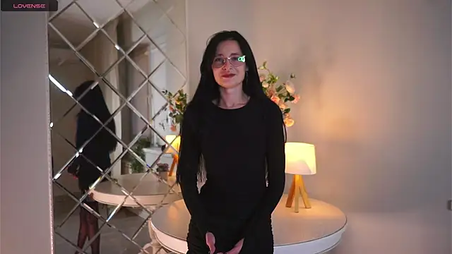 DarcyAspacio online show from 25, 9, 2025