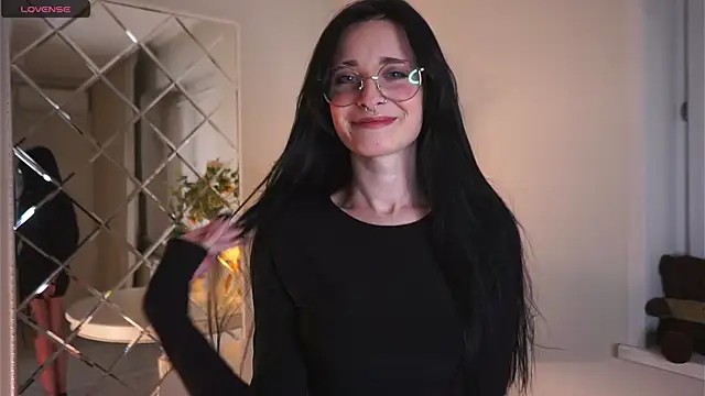 DarcyAspacio online show from 23, 9, 2025