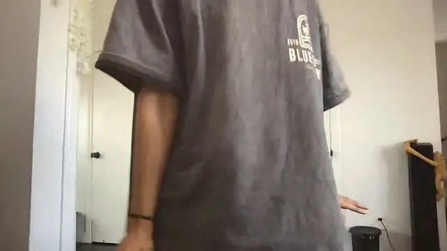 yoursweetestlilly online show from 6, 5, 2026