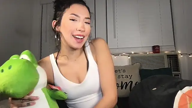 yoursweetestlilly online show from 7, 1, 2026