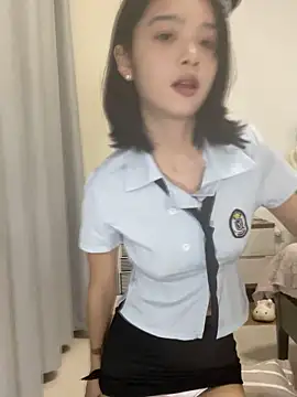 qiqi x online show from 18, 9, 2025