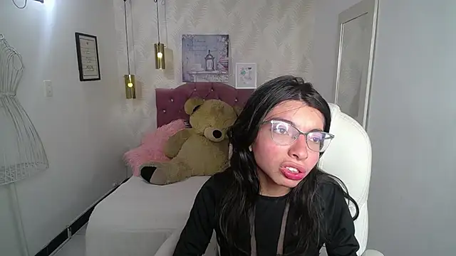 alllyson  online show from 4, 12, 2025