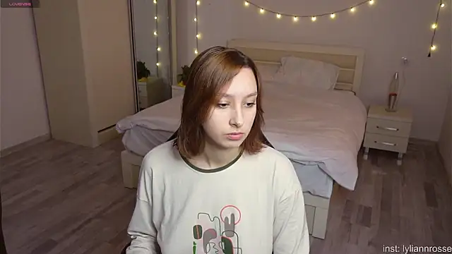 LilyannRosse online show from 8, 11, 2025