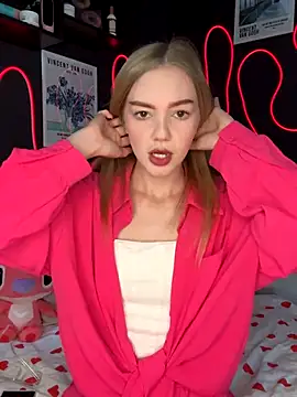 MilaMoone online show from 15, 10, 2025