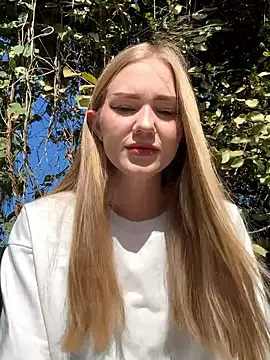 MilaMoone online show from 22, 9, 2025