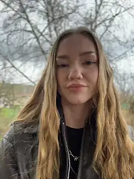 MilaMoone online show from 3, 4, 2026