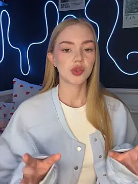 MilaMoone online show from 16, 10, 2025