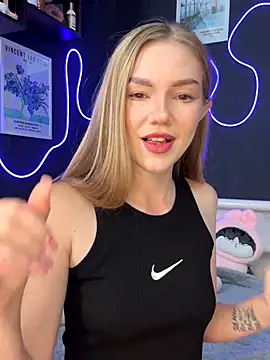 MilaMoone online show from 29, 10, 2025