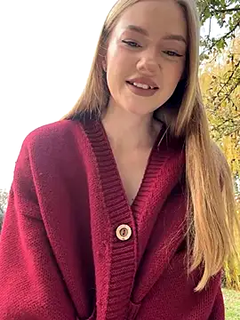 MilaMoone online show from 16, 11, 2025