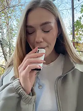 MilaMoone online show from 31, 10, 2025