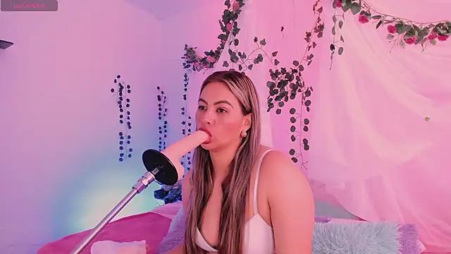 chubbyZoe online show from 8, 11, 2025