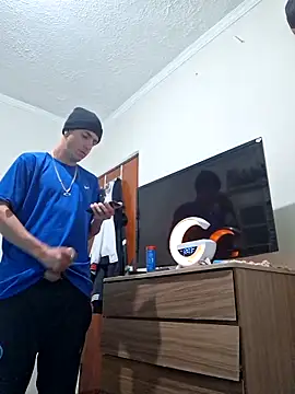 Bottz777 online show from 8, 11, 2025