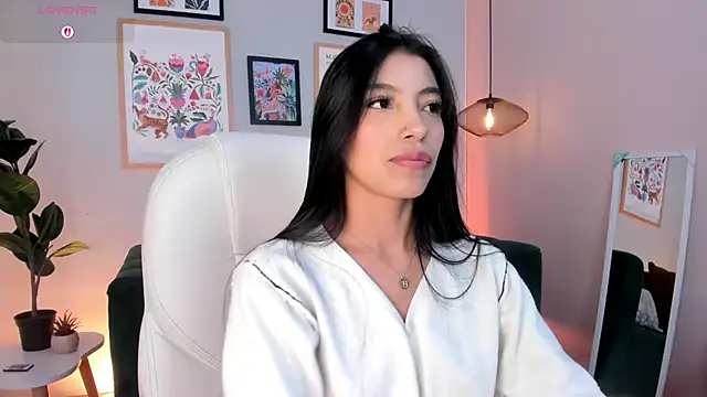 Tiffany Low online show from 21, 6, 2026