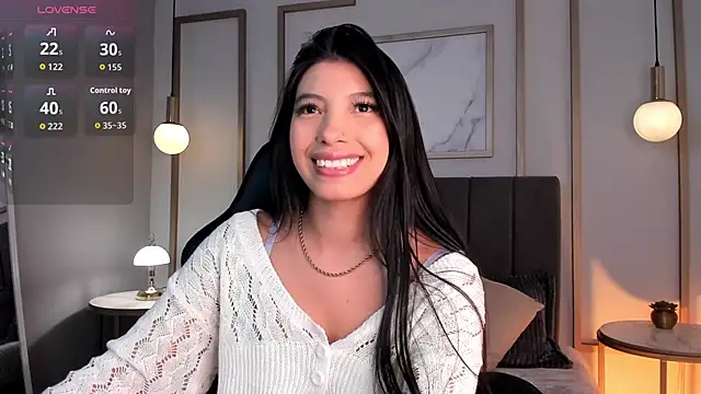 Tiffany Low online show from 19, 9, 2025