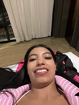 Tiffany Low online show from 25, 5, 2026