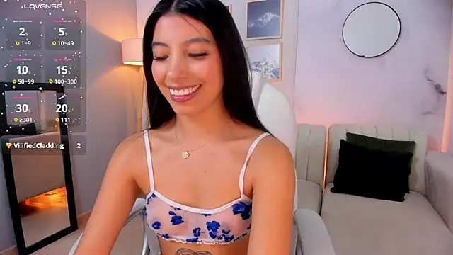 Tiffany Low online show from 12, 11, 2025