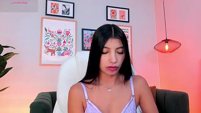 Tiffany Low online show from 3, 8, 2026