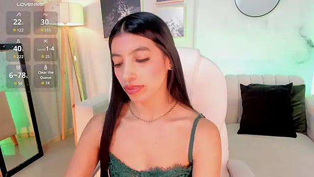 Tiffany Low online show from 23, 2, 2026