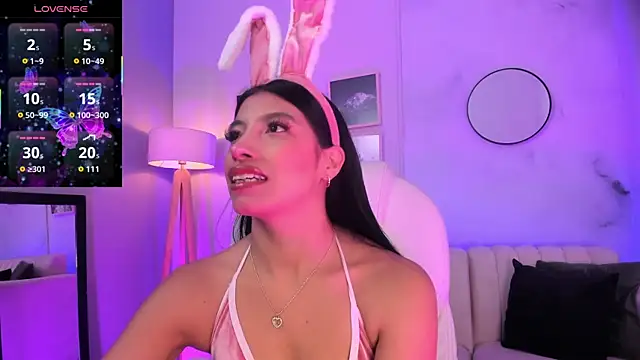 Tiffany Low online show from 29, 10, 2025