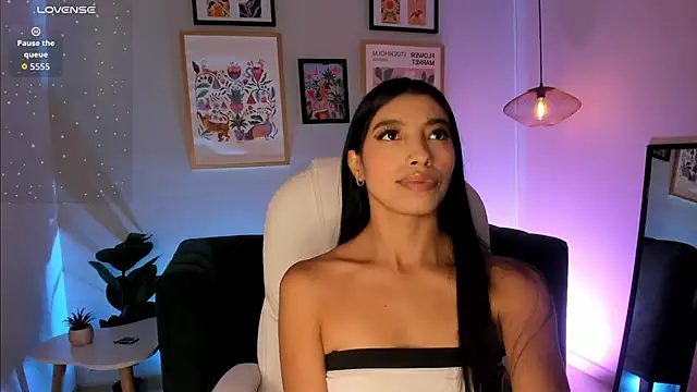 Tiffany Low online show from 29, 5, 2026