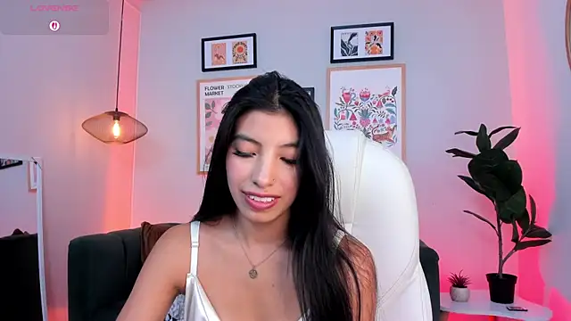 Tiffany Low online show from 17, 6, 2026