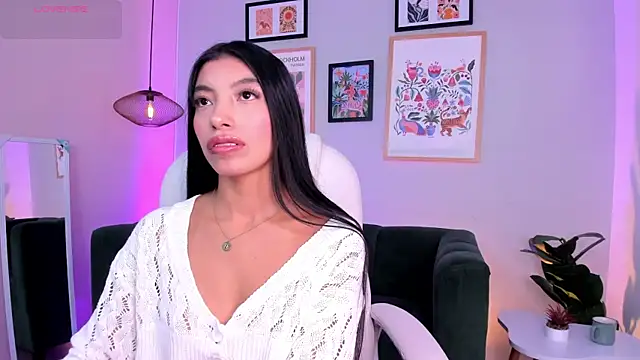 Tiffany Low online show from 11, 7, 2026