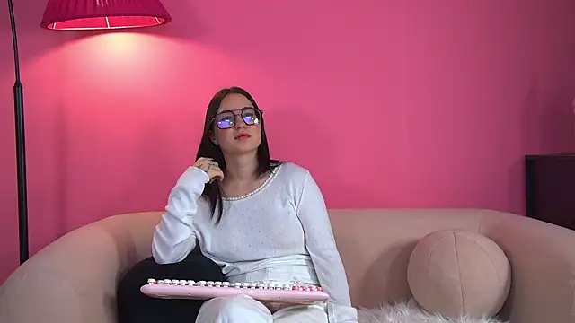 AnneAvery online show from 4, 10, 2025