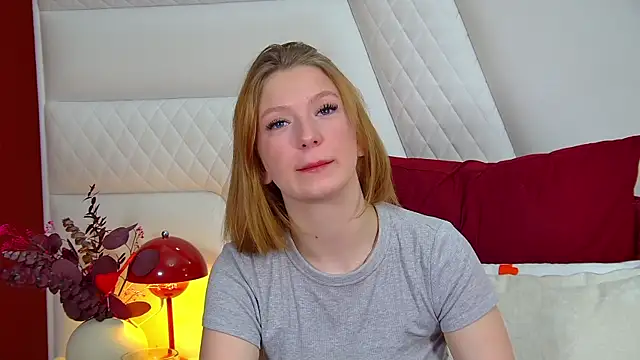 BeatriceBinoche online show from 17, 3, 2026