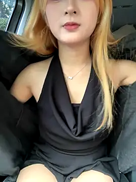 Snapshot of yuki_june chatting on 21, 10, 2025 yuki june online show from 21, 10, 2025