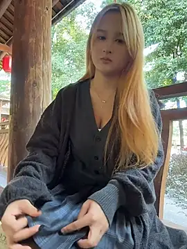 Snapshot of yuki_june chatting on 24, 11, 2025 yuki june online show from 24, 11, 2025