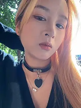 Snapshot of yuki_june chatting on 22, 11, 2025 yuki june online show from 22, 11, 2025