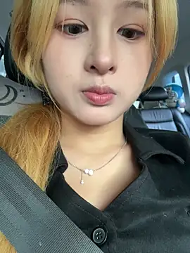 Snapshot of yuki_june chatting on 26, 10, 2025 yuki june online show from 26, 10, 2025