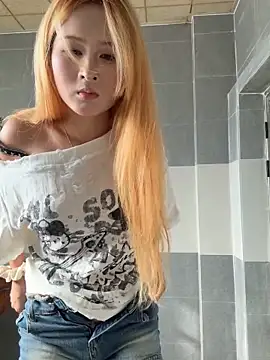 Snapshot of yuki_june chatting on 20, 9, 2025 yuki june online show from 20, 9, 2025