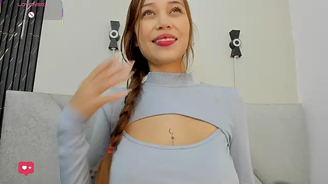 Naomi Rousse online show from 29, 11, 2025