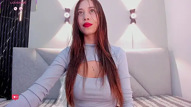 Naomi Rousse online show from 4, 11, 2025