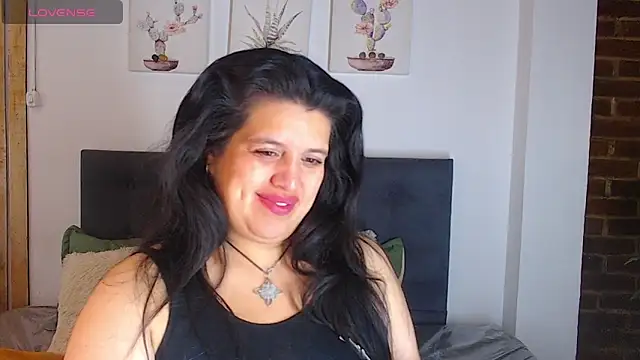 Andrea secret  online show from 5, 11, 2025