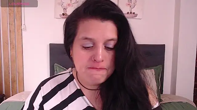 Andrea secret  online show from 4, 2, 2026